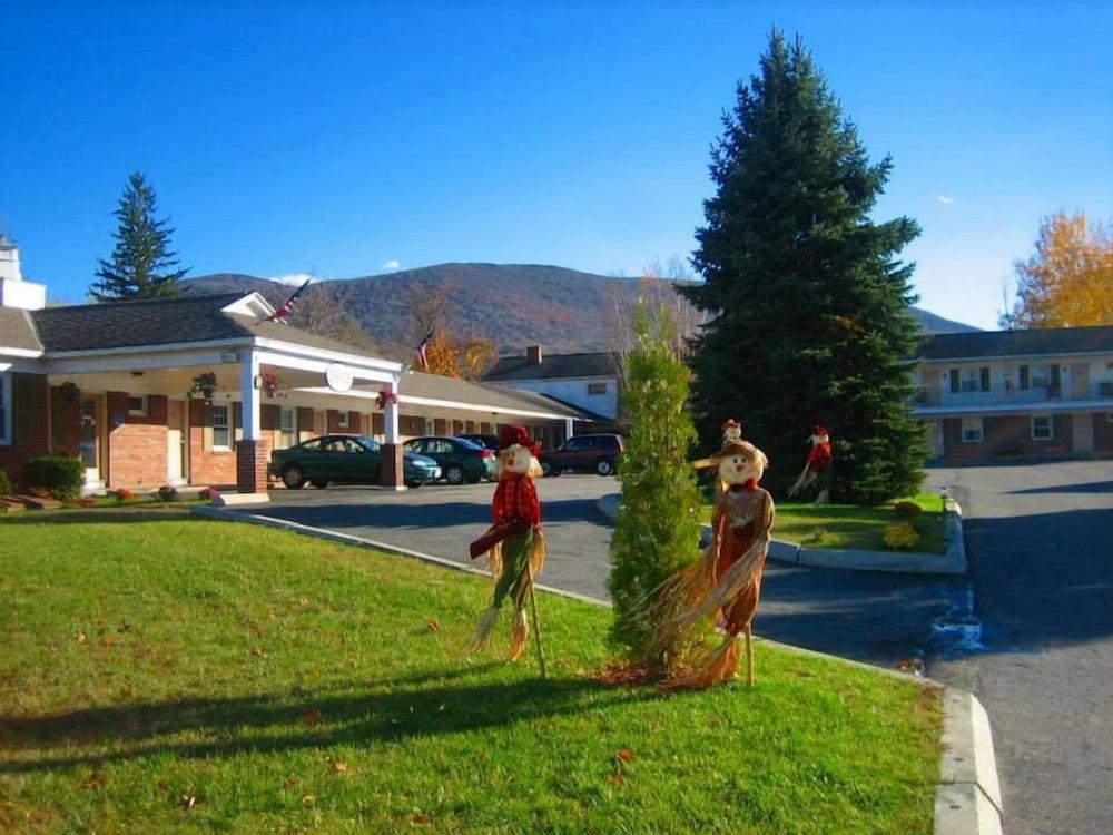 ฮาวเวิร์ด จอห์นสัน บาย วินด์แฮม วิลเลียมส์ทาวน์ Motel ภายนอก รูปภาพ