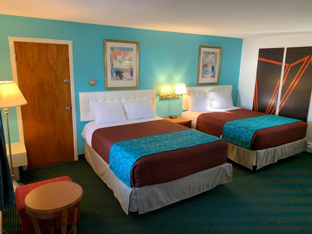 ฮาวเวิร์ด จอห์นสัน บาย วินด์แฮม วิลเลียมส์ทาวน์ Motel ภายนอก รูปภาพ