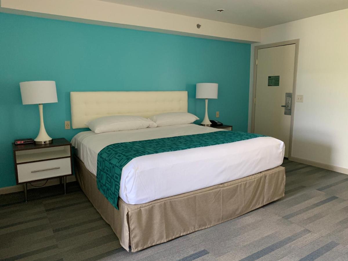 ฮาวเวิร์ด จอห์นสัน บาย วินด์แฮม วิลเลียมส์ทาวน์ Motel ภายนอก รูปภาพ